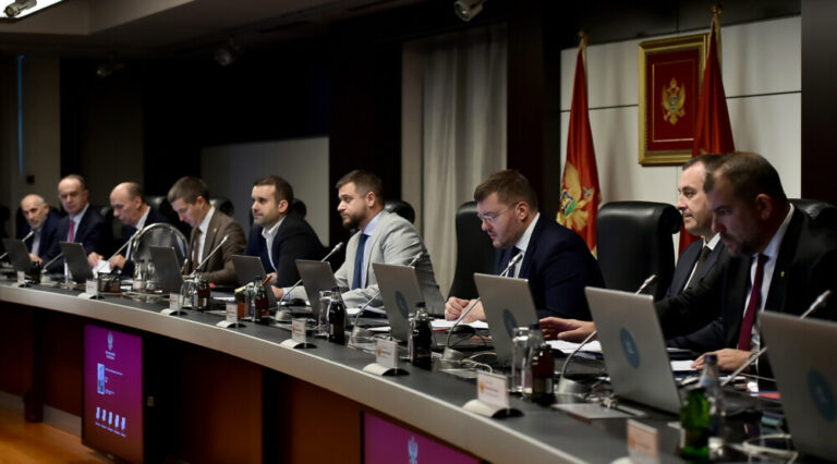 Ovo su decembarske plate Spajića, potpredsjednika Vlade i njihovih savjetnika