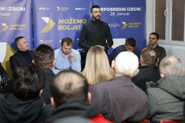 ŽIVKOVIĆ: Retrogradne snage bi zbrisale CG sa mape, pa ćemo ih poslaćemo u istoriju