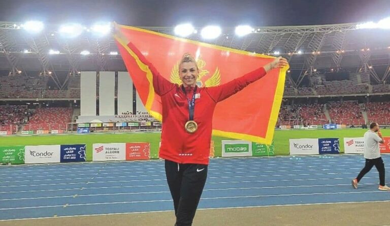 Vuković: Duboko se izvinjavam zbog nepromišljene izjave, nikada ne bih namjerno unizila grb i zastavu moje Crne Gore