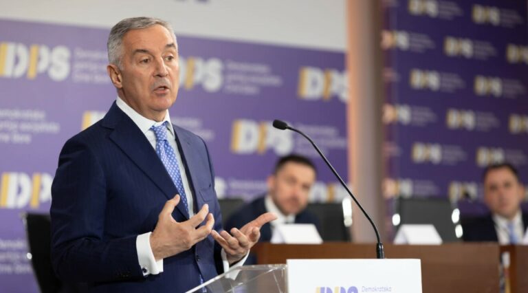 Glupost dana; Đukanović: DPS spremna da objektivno sagleda svoje nedostatke i propuste