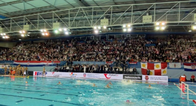 Burno i na tribinama: Četiri Hrvata uhapšena zbog napada na crnogorske navijače