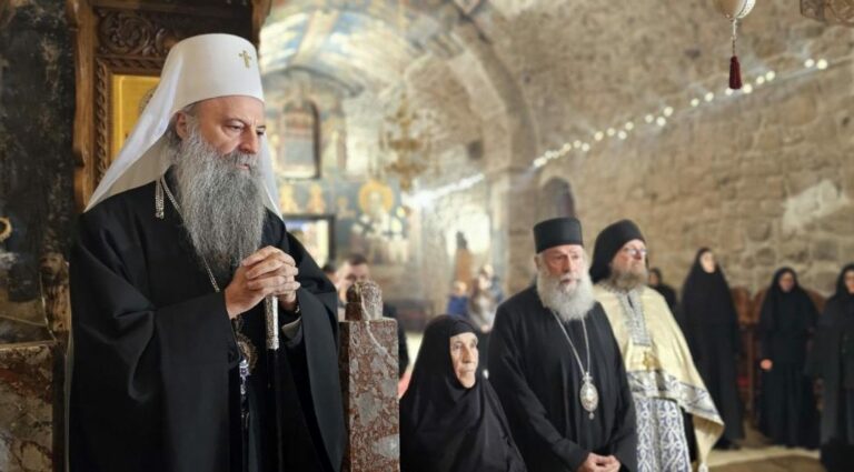 Patrijarh Porfirije stigao u Pećku patrijaršiju