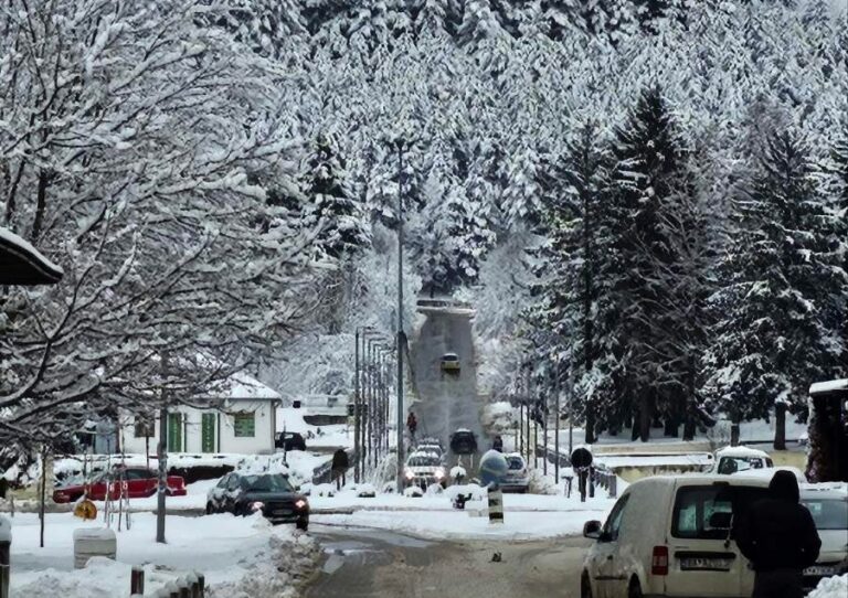 AMSCG: Oprezno na sjeveru zbog poledice