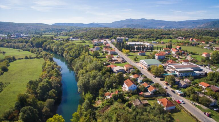 Dvojica Danilovgrađana spasila sugrađanku koja je skočila u rijeku