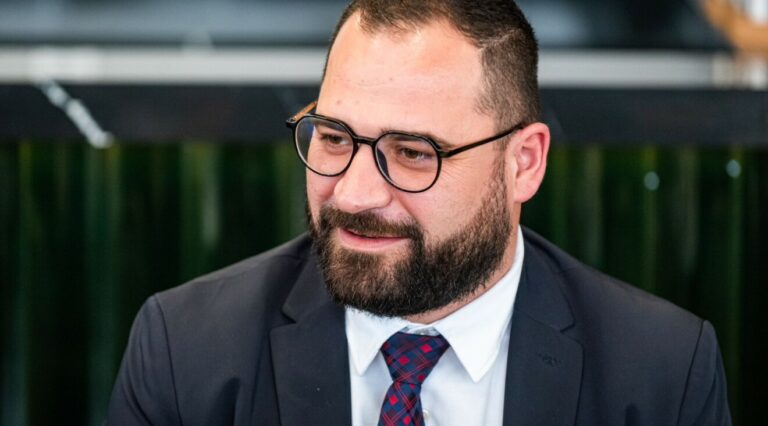 Šahmanović: Ibrahimović je autokrata, solidarnost s palestinskim narodom ni na vidiku