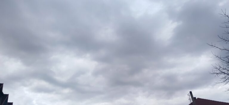 Oblačno, povremeno kiša