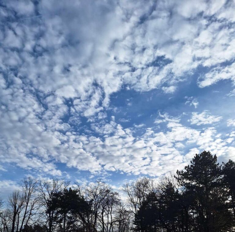 Danas promjenljivo oblačno, moguća kratkotrajna kiša