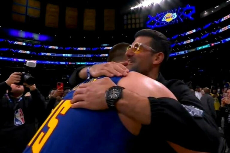 Đoković i Divac gledali Jokića protiv Lejkersa (video)