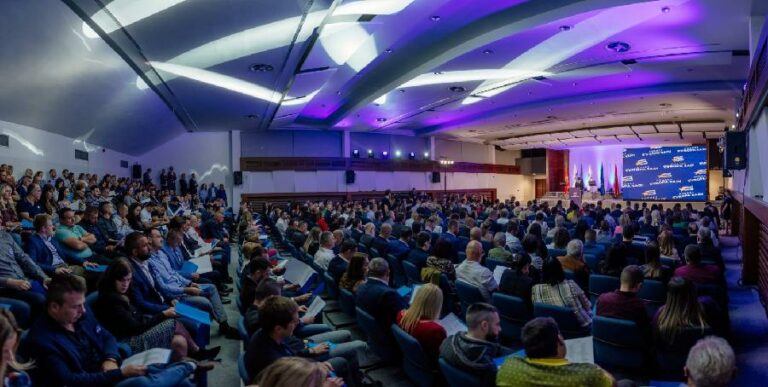 PES: Milatović vodi kampanju protiv izvorne ideje svoje nekadašnje partije