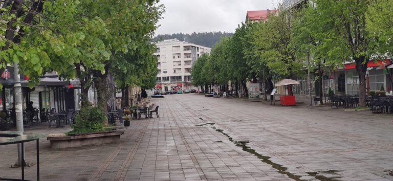 Jutros pretežno oblačno, na sjeveru ponegdje snijeg