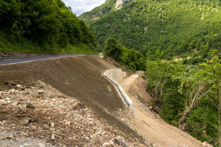 Radulović: Sanirano klizište u Gornjim Lugama