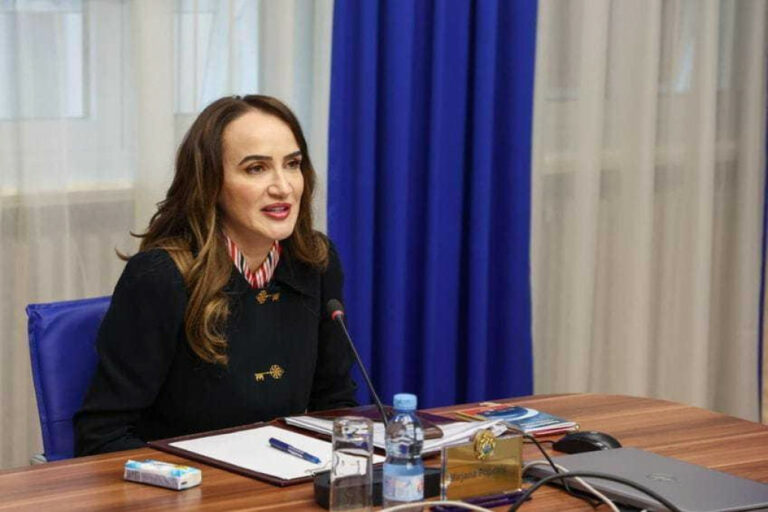 Popović imala 14 dodatnih naknada i svakog mjeseca specijalni dodatak