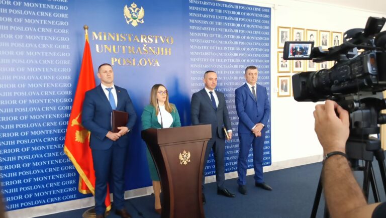 Zaplijenili 121 komad oružja u osam opština, četiri osobe uhapšene, nelegalan pištolj pronađen i kod policajca