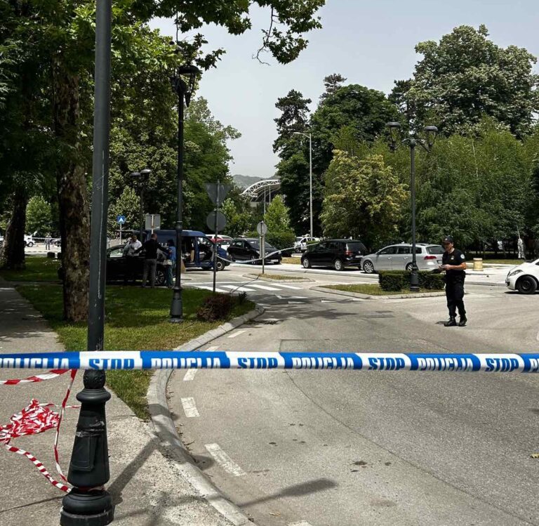 Detalji istrage: Eksploziv zakačili za drvo, žrtve se nalazile pored blindiranog vozila