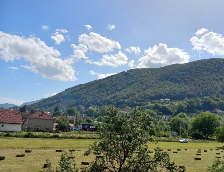 Pretežno sunčano, popodne moguć pljusak