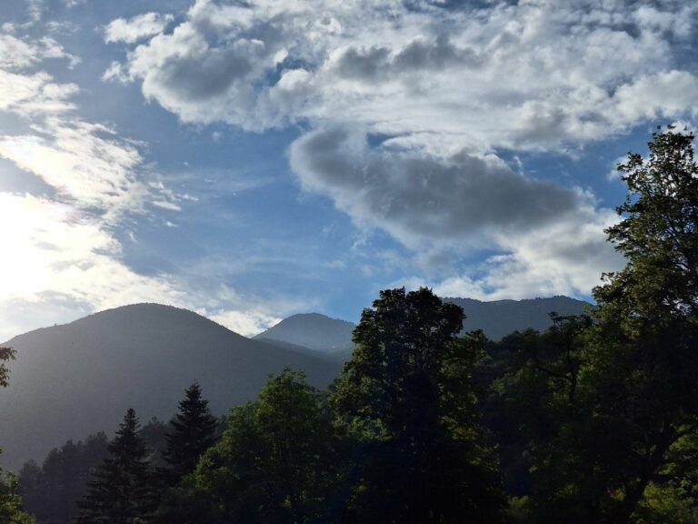 Na jugu pretežno sunčano, na sjeveru popodne kiša