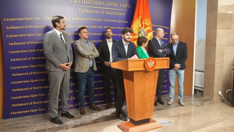 PES: Dezinformacija da su poslanici glasali sebi uvećanje zarada za 600 eura