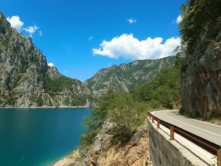 Na duža putovanja ne kretati u najtoplijem dijelu dana