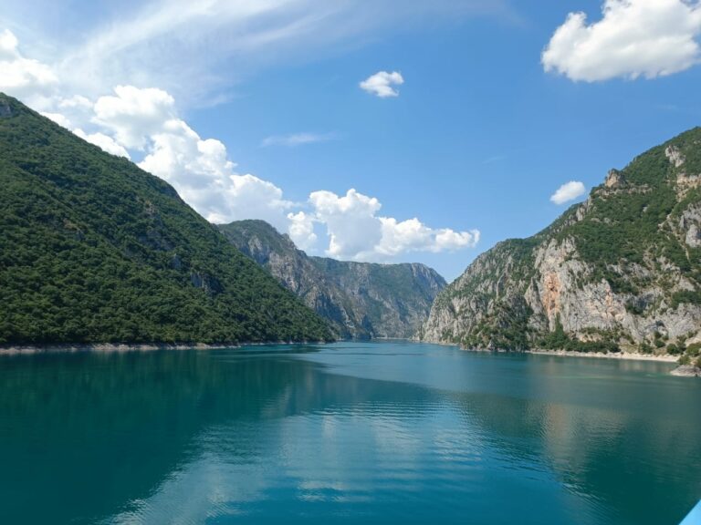 Pretežno sunčano, temperatura do 37°C