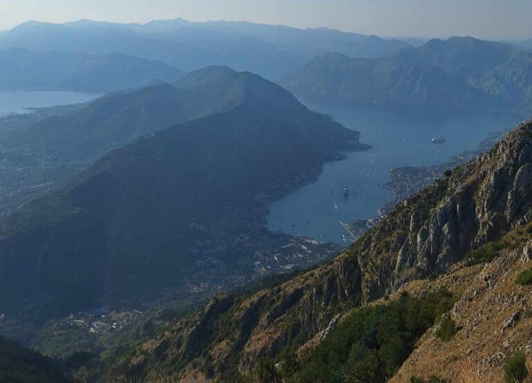 Kotor: Uplovila tri kruzera sa preko dvije hiljade putnika