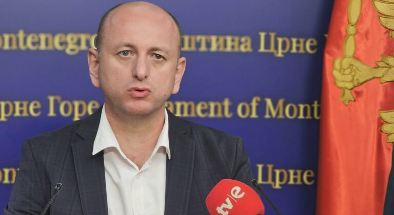 Knežević: Ako policija krene represivno prema Botunjanima, DNP izlazi iz vlasti