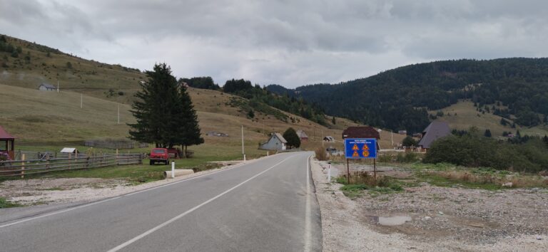 AMSCG savjetuje opreznu vožnju i poštovanje pravila saobraćaja