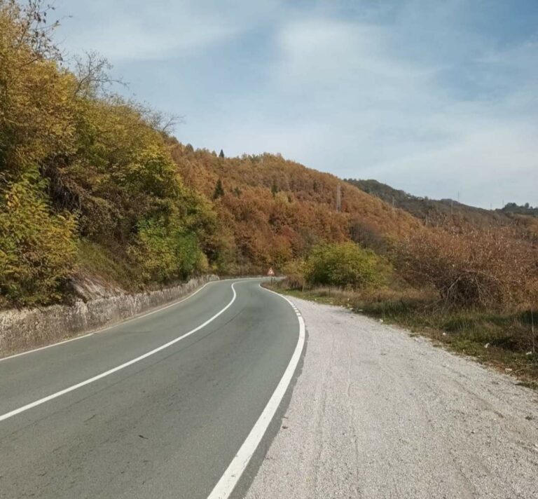 AMSCG: Apelujemo na vozače da brzinu kretanja vozila prilagode uslovima na putu