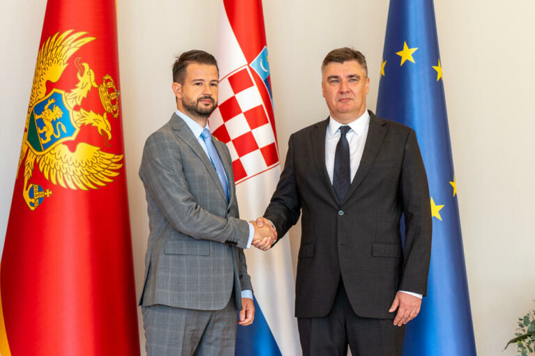 Koliko zarađuju predsjednici država regiona