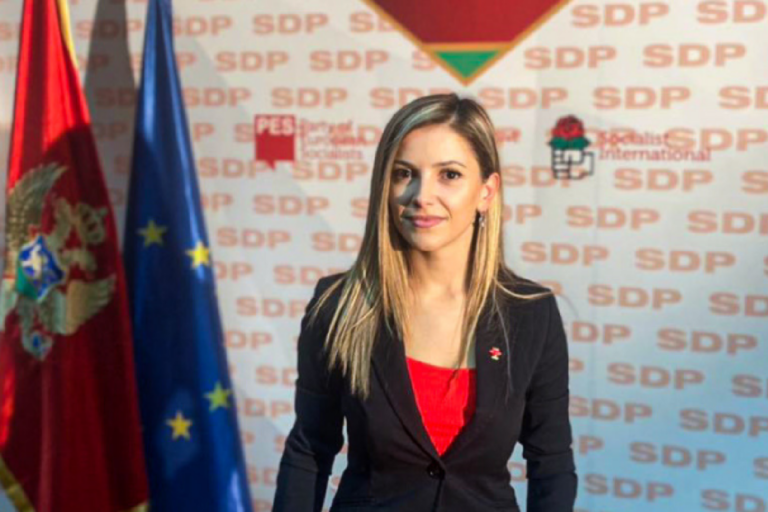 Amina Cikotić Bošnjačkoj stranci: Držite se vi Mandića i ćutite, vas odavno niko ništa ne pita