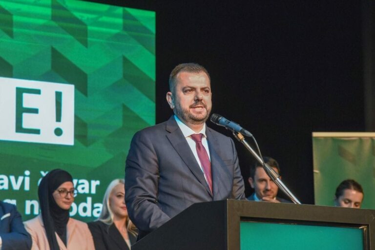 Jasmin Ćorović (BS): U rješavanje ustavne krize da se uključi Venecijanska komisija