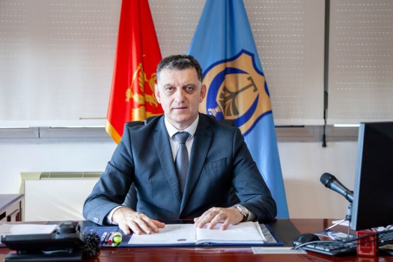 Komnenović: Paljenjem Backovićevog automobila narušena slika Tivta kao mirnog grada