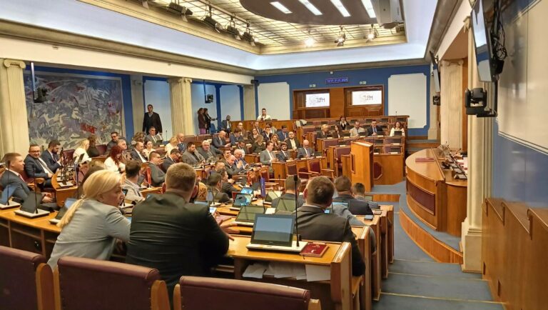 Partije prošle godine donirale stotine hiljada eura