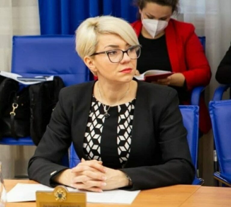 Božović: Vladajuća većina ne smije da pristane na uslovljavanje opozicije
