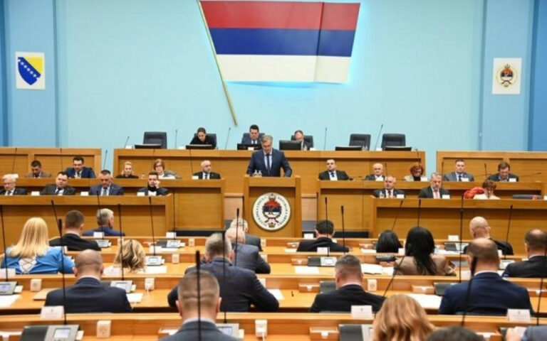 Narodna skupština RS smatra ništavim sve odluke organa koji nisu definisani Ustavom BiH, samim tim i Suda BiH