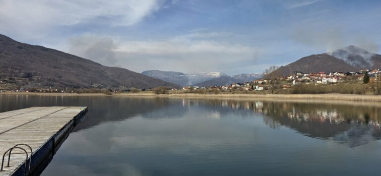 Uhapšeni Plavljani: Maloljetnici dali na uživanje marihuanu