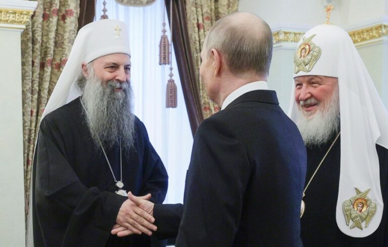 Patrijarh srpski Porfirije razgovarao sa Putinom