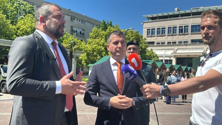 Bečić: Od Krapovića i Vuksanovića očekujem odlučno i beskompromisno sprovođenje vetinga u Vojsci Crne Gore