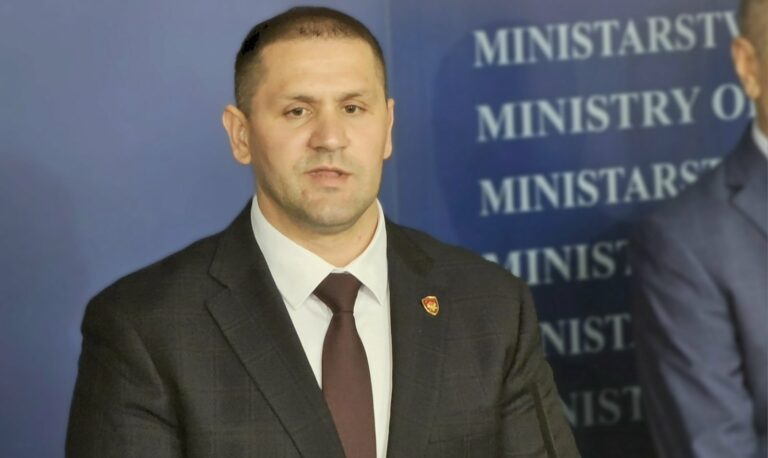 Šćepanović: Kada bih podnio ostavku, organizovani kriminal bi sa zgrade “Bemaksa” ispaljivao vatromet