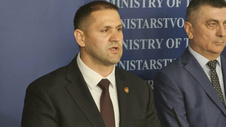 Šćepanović: Niko nije i ne može biti jači od poštenog i hrabrog policajca koji dosljedno primjenjuje zakon