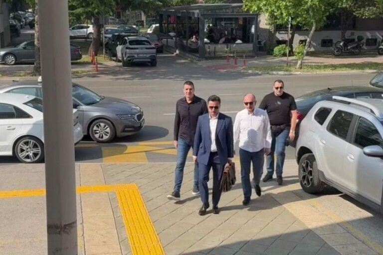 Andrej Vučić na suđenju „Vijestima“: Cilj lažnog teksta dehumanizacija mog brata, nacrtana meta i meni i porodici
