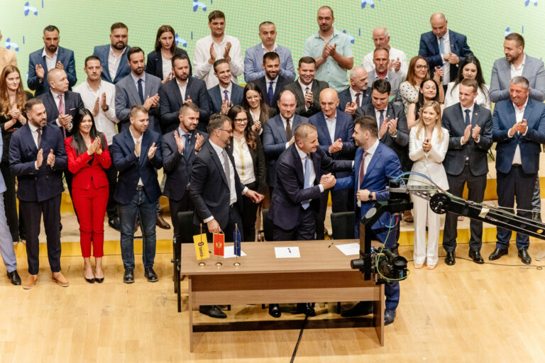 Evropski savez: BS da na kongresu raskine koaliciju sa Mandićem, većina Bošnjaka se stidi toga