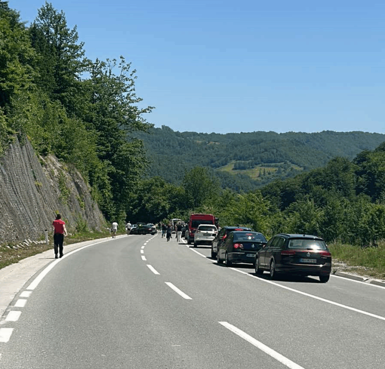 Poginule dvije osobe u nesreći u Lepencu