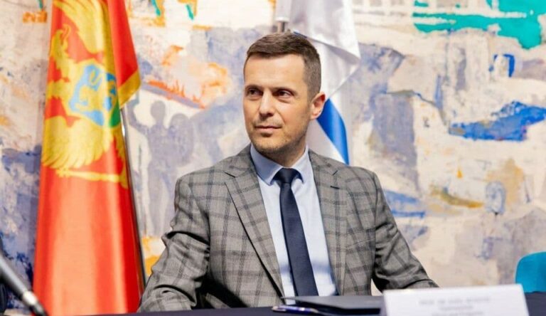 Mujović: Razumijem građane Botuna, ali prezirem sitno političarenje koje ne priznaje struku