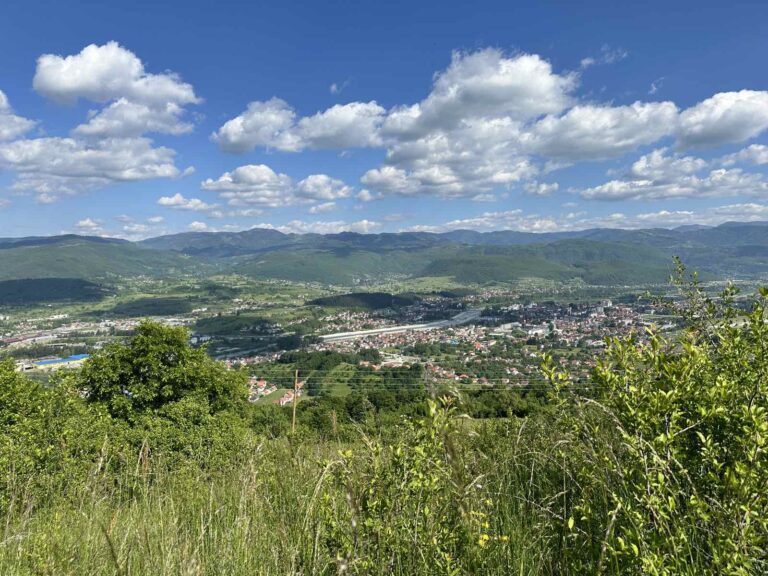 Sunčano i toplo, ali uz mogućnost prolazne kiše i grmljavine