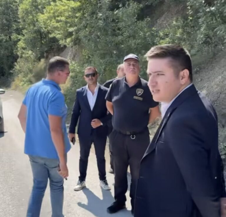 (VIDEO) Gornje Zaostro: Dajković prepriječio put, upućene mu prijetnje