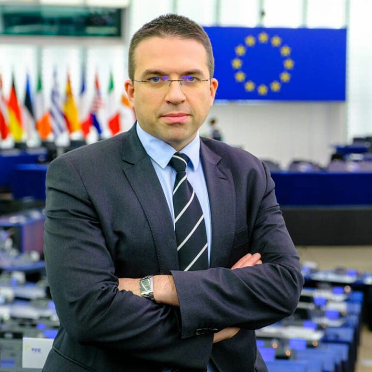 Sokol nazvao Bečića beogradskim poltronom