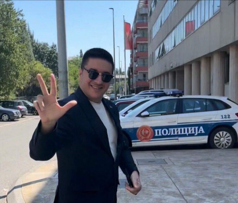 Dajković: Nisu krivi oni koji su dozvolili da hiljade Turaka bez ikakvih  provjera uđu u našu zemlju, već su krivi građani i Aleksandar Vučić