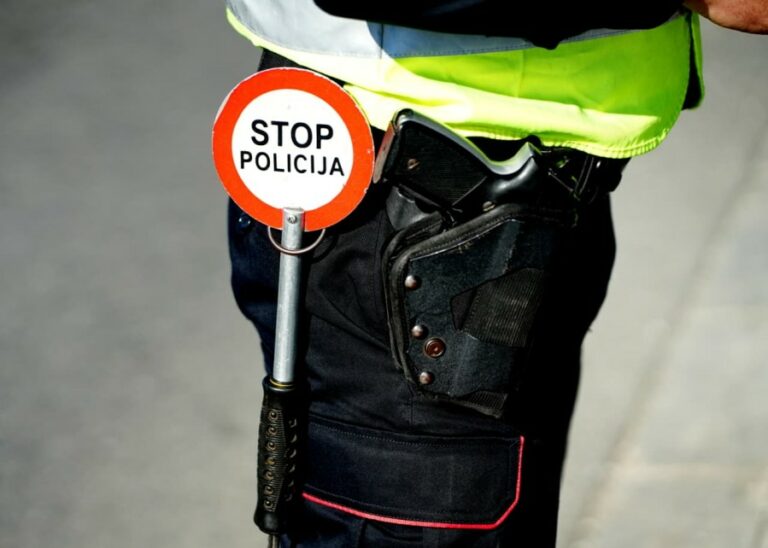 Herceg Novi: Uhapšen državljanin Kosova, vrijeđao policijske službenike