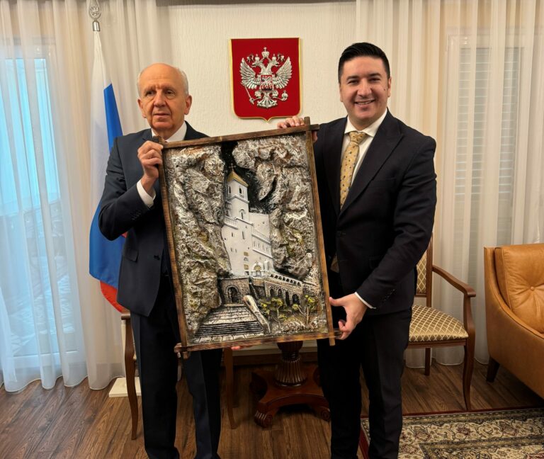 Dajković sa ambasadorom Rusije: Slobodna Crna Gora ostaje dosljedna svojoj politici očuvanja istorijskog bratstva sa Rusijom