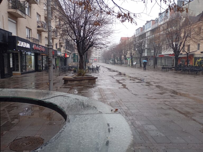 Svježije, povremeno kiša, na sjeveru slab snijeg